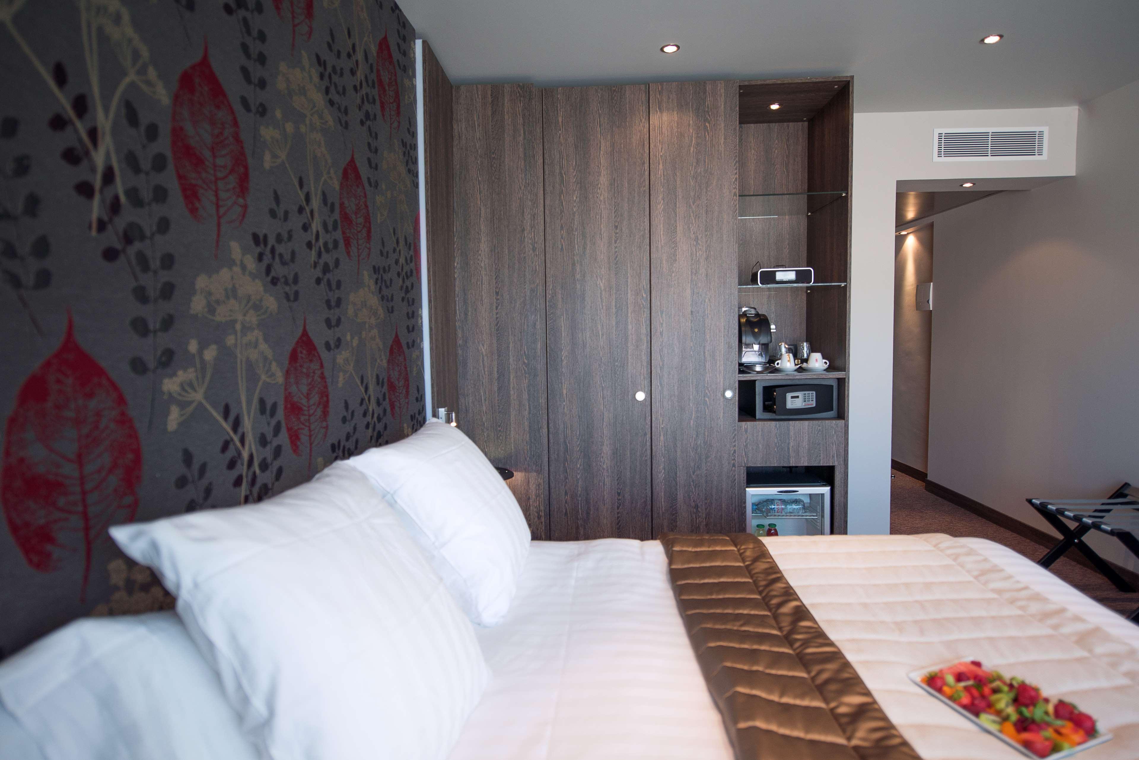 Best Western Premier Le Patio Des Artistes Wellness Jacuzzi Cannes Luaran gambar