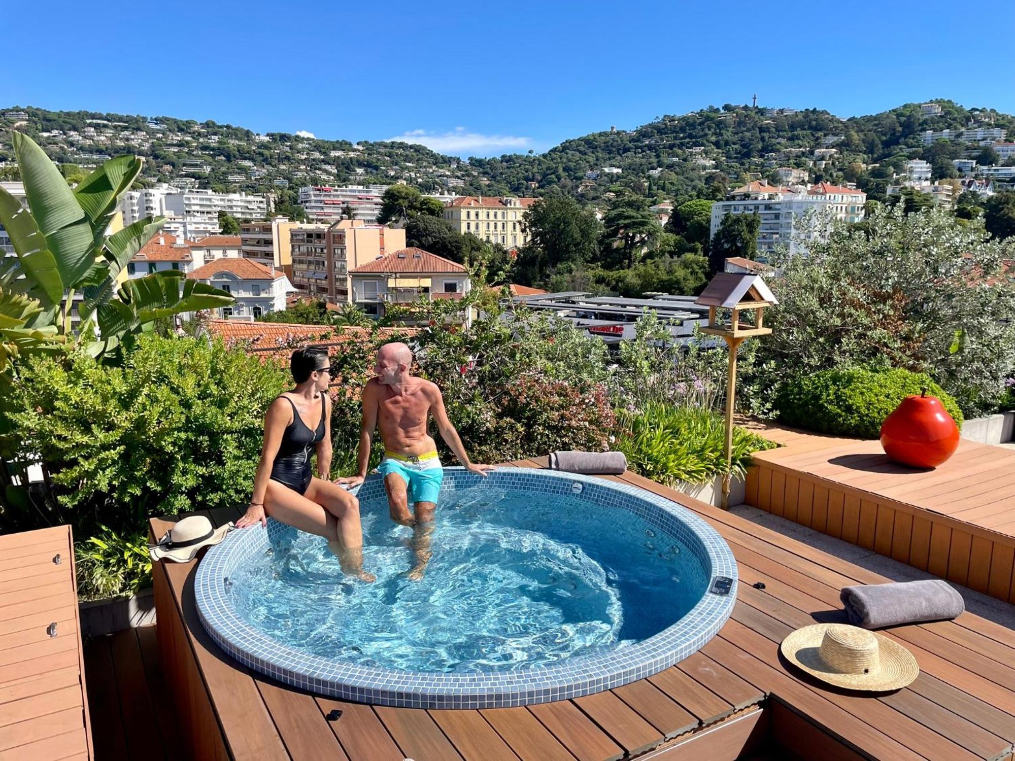 Best Western Premier Le Patio Des Artistes Wellness Jacuzzi Cannes Luaran gambar
